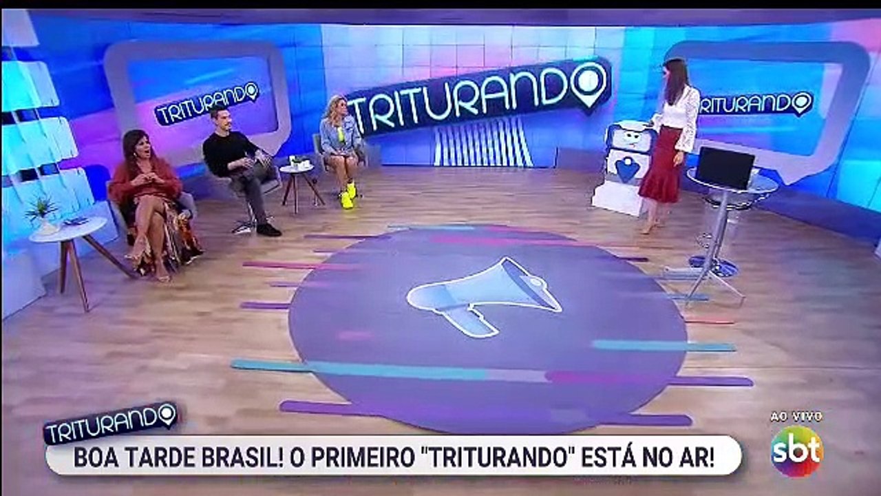 Inicio da estreia do "Triturando" (08/05/2020) (15h15) (Fofocalizando ganha novo nome, veja primeiros minutos) | SBT 2020 (Nova fase do SBT)