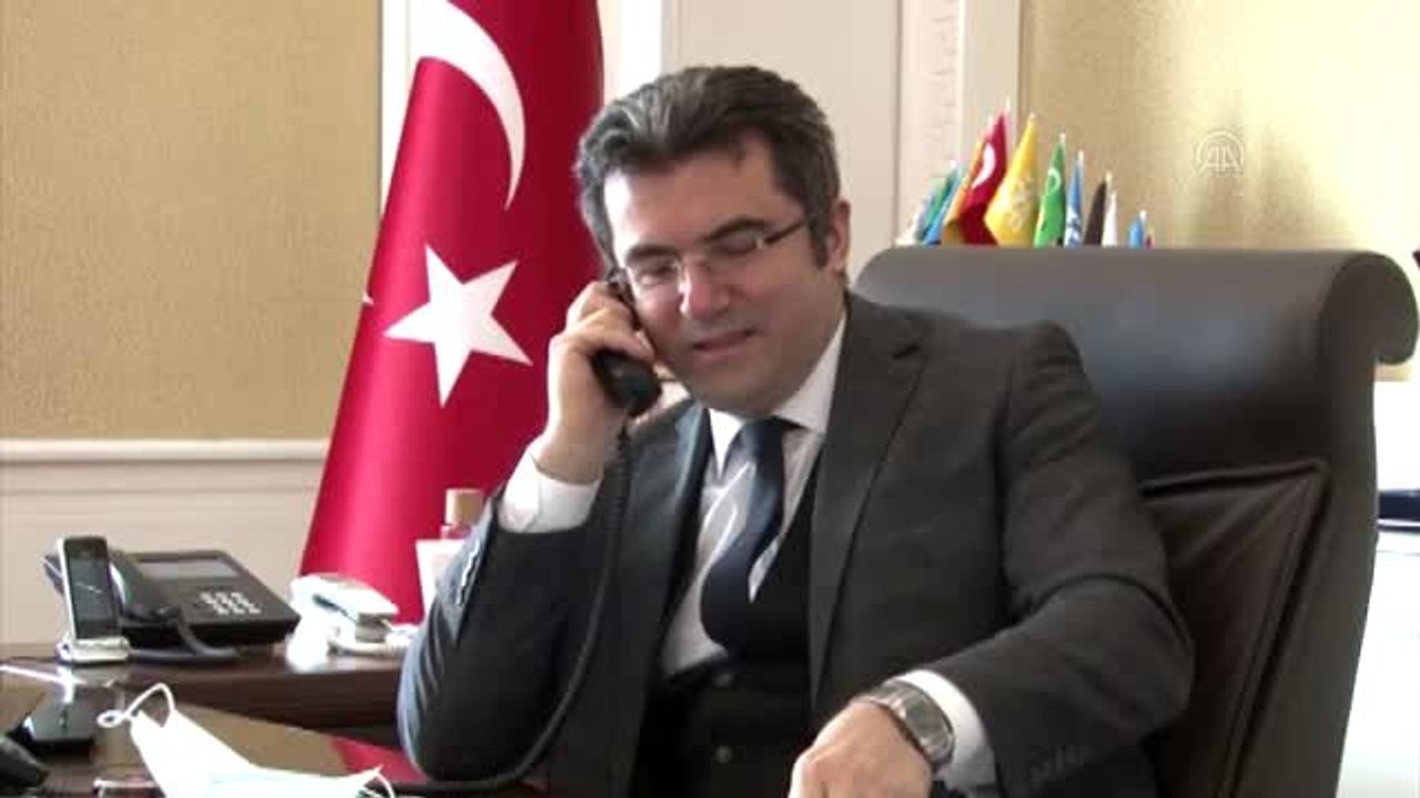 Erzurum Valisi Okay Memiş'ten "sanatçı İbrahim Erkal herkesin gönlünde taht kurdu" açıklaması