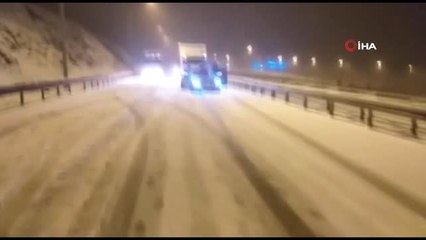 Bahar ayında kara hazırlıksız yakalanan sürücüler yolda kaldı