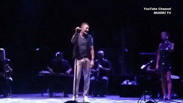 HAKAN ALTUN - Kum Gibi (Ahmet Kaya cover) (Konser/Canlı) @ Antalya Açıkhava Tiyatrosu