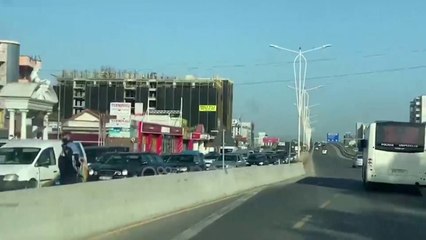 Ora News - Rikthehet trafiku në Tiranë, fluks automjetesh nga Zogu i Zi tek kthesa e Kamzës