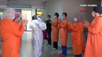 45 günlük bebek maske ile yoğun bakımdan çıkarıldı