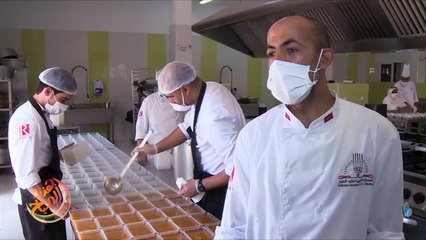 خبراء الطبخ المغربي يكرمون الكوادر الطبية بطريقة مميزة وفريدة