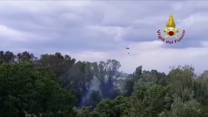 Rimini -  Vigili del Fuoco spengono incendio con Drago a Morciano (12.05.20)