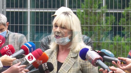 PADITEN VELIAJ DHE MAZNIKU PER ABUZIMET ME PROJEKTIN E TEATRIT - News, Lajme - Kanali 7