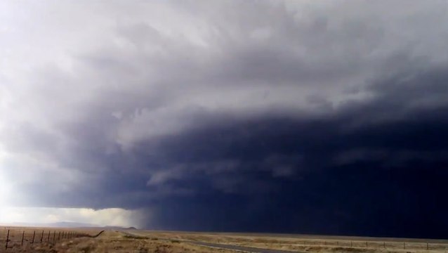 Timelapse captures supercell thunderstorm in New Mexico