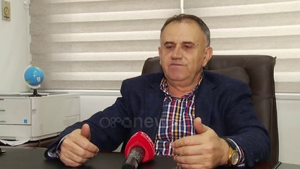 Ora News - Protokolli i ri i turizmit, veshja e personelit të jetë vetëm me maskë dhe doreza