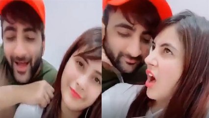 Shehnaz Shehbaz की मस्ती;एक दूसरे की खिंचाई करते नज़र आए Shehnaz Shehbaz  | FilmiBeat