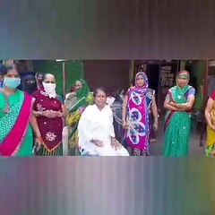 महिलाओं ने नया शराब ठेका खुलने के विरुद्ध किया प्रदर्शन