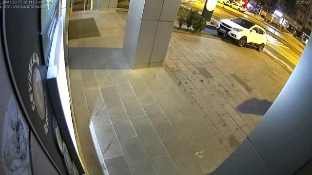 Başkentte ATM'lere kart kopyalama aparatı yerleştiren 4 şüpheli yakalandı
