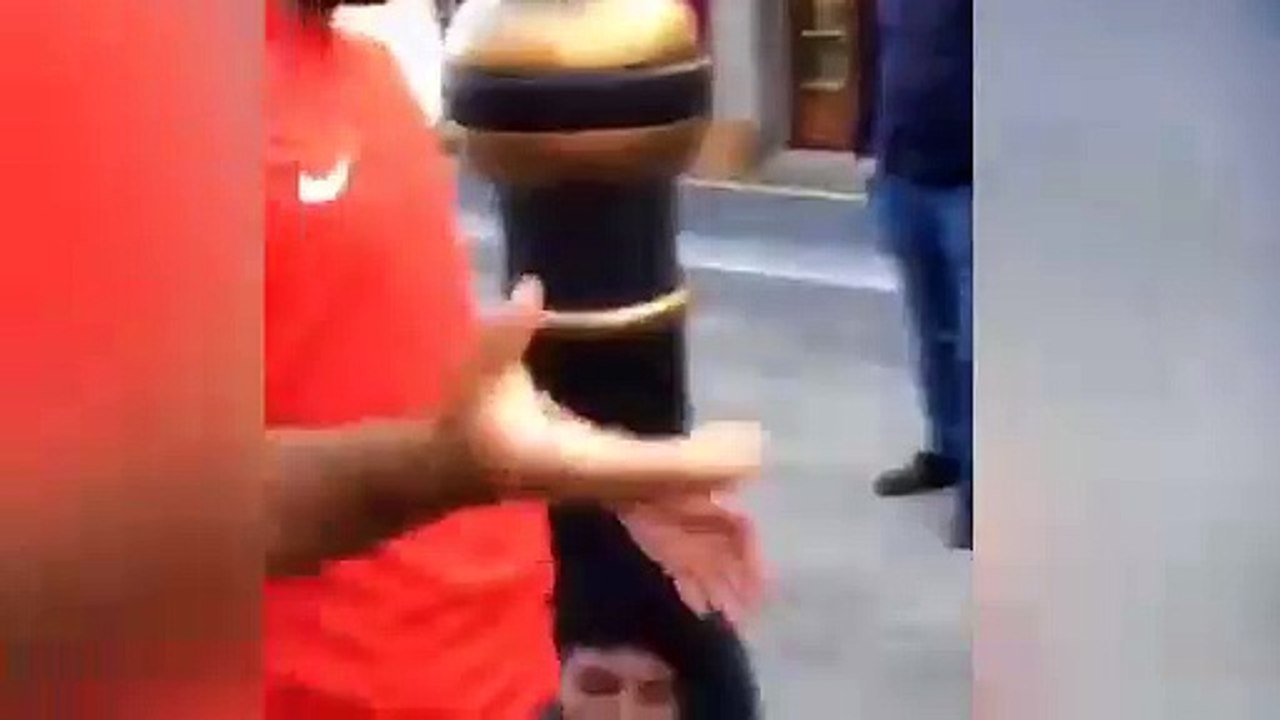 Diyarbakır'da zabıta ekipleri kağıt toplayan çocuğu darp etti