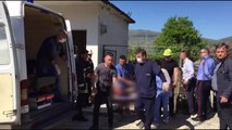 Report TV -Tragjike në Berat/Po pastronin pusin dhe asfiksohen nga gazi, vdes xhaxhai dhe 2 nipat...