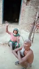 फतेहपुर: लॉक डाउन में नेत्रहीन दम्पति लोगों से भोजन माँग कर खाने को मजबूर