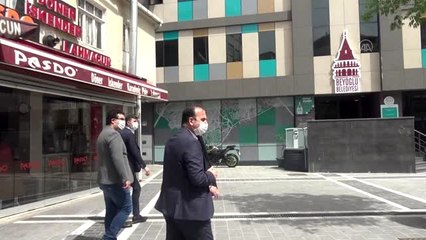 Beyoğlu Belediyesi, Taksim ve İstiklal'de günlük 10 bin maske dağıtıyor
