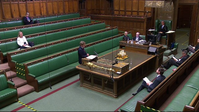 Shapps: Workers should avoid public transport