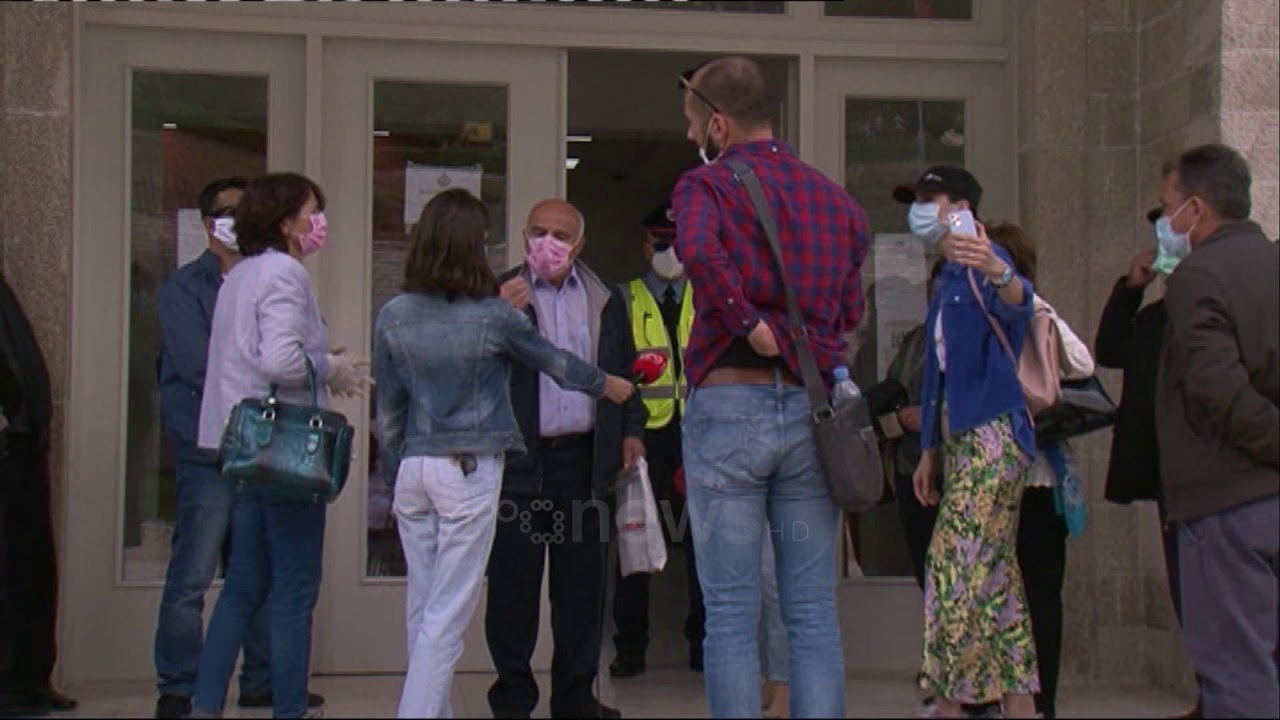 Ora News - "Do t'i shkojmë Ramës në Surrel",  banorët e Krujës kundër prishjes së lagjes muze