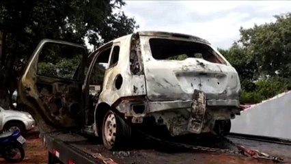 Fiesta que foi destruído por incêndio é encontrado às margens da BR-163