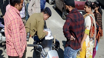 Bihar: Police Implementing Lockdown Strictly In Patna, Several Booked