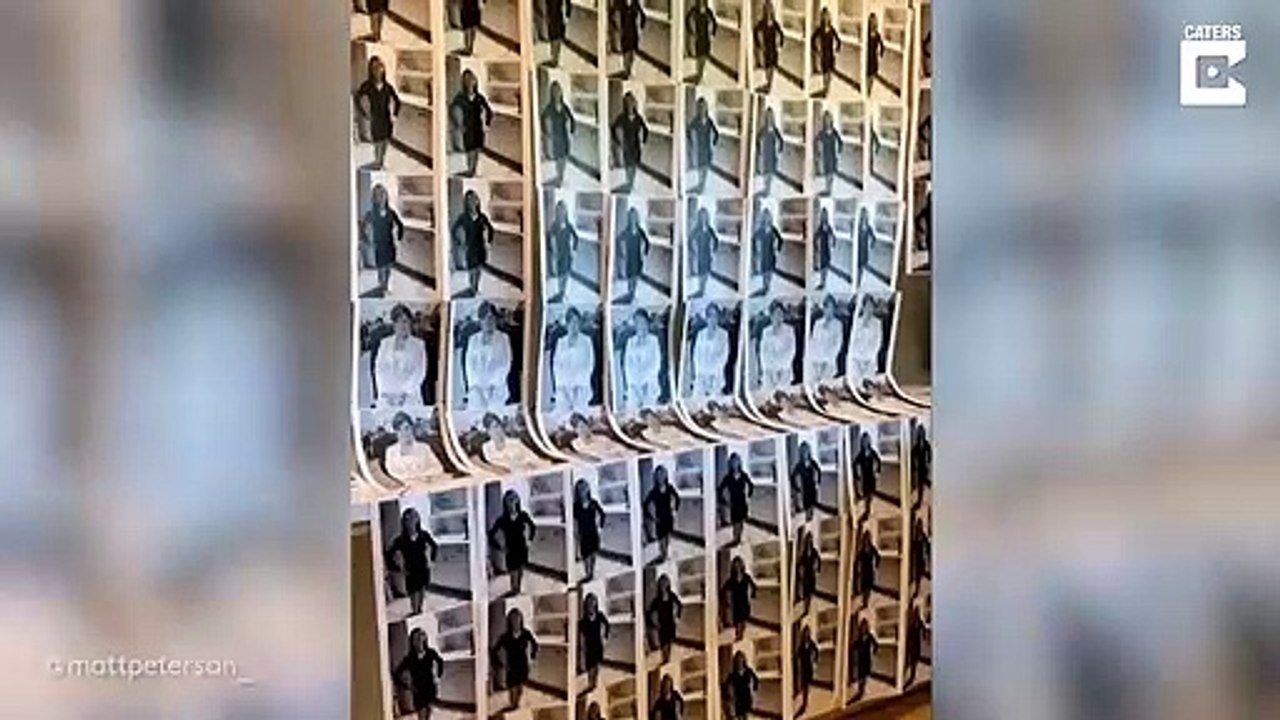 La blague qu'il fait à sa mère est énorme