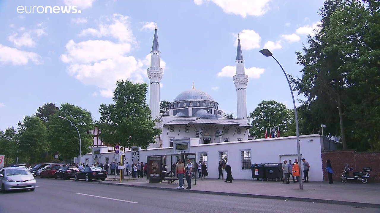 Gericht: frankreichs regierung muss gotteshäuser wieder öffnen