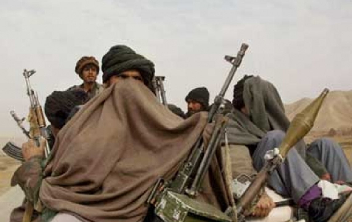 Funeral procession of Altaf witnesses many terrorists holding guns in public