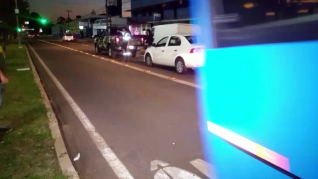 Ação da Cettrans busca orientar população para não realizar atividade física na canaleta de ônibus na Av. Tancredo