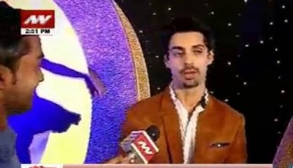 Karan single, ready to mingle