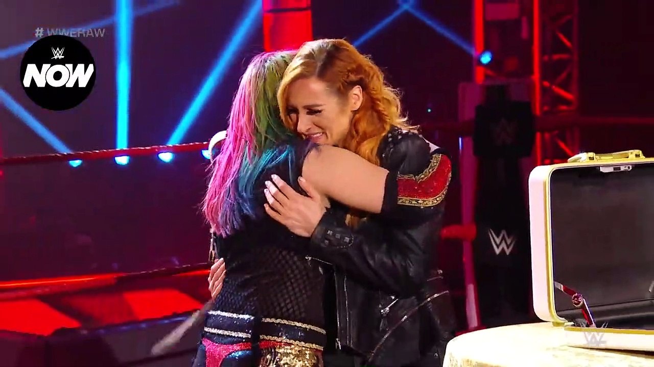 Becky Lynch receives outpouring of love from Superstars after Raw pregnancy reveal WWE Now