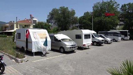 MUĞLA EV SAHİBİNE KIZDI, KARAVANDA YAŞAMAYA BAŞLADI