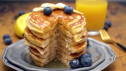 How to Make Fluffy Greek Yogurt Pancakes
