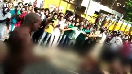 मध्यप्रदेश: बंडा में जैन मुनि के आते ही सड़क पर भक्तों की भीड़, ना मास्क लगाया ना सोशल डिस्टेंसिंग