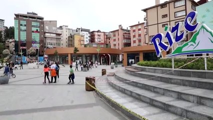 14 yaş altı çocuklar uzun bir aradan sonra sokağa çıktı