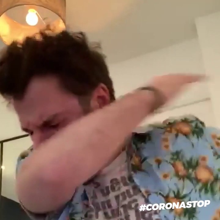 Bien tousser avec Michael Youn