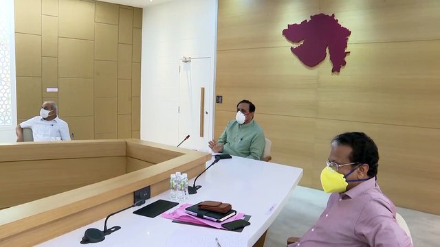 VIJAY RUPANI & NITIN PATEL HOLD CABINET MEETING WITH DISTRICT ADMINISTRATION ON COVID-19 USING VIDEO CONFERENCE