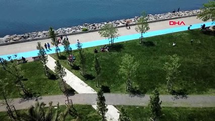 CADDEBOSTAN SAHİLDEKİ YOĞUNLUK HAVADAN GÖRÜNTÜLENDİ