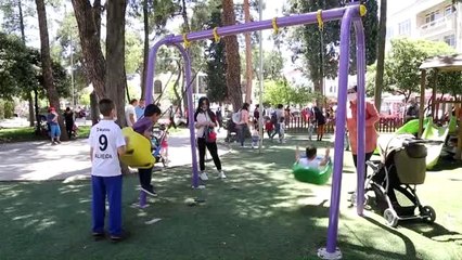 Menteşe'de 14 yaş altı çocuklar uzun zaman sonra sokağa çıktı