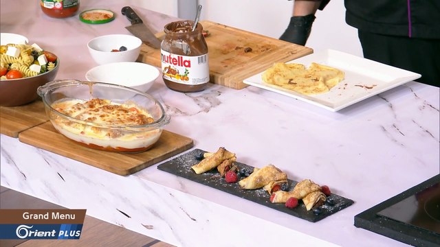 طريقة عمل الكريب كطبق رئيسي محشو بالدجاج وحلويات بالشوكولا وسلطة الفيزلي مع الريحان - Grand Menu