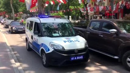 İZMİT Polis, çocukların neşesine 'Arkadaşım Eşek' ile ortak oldu