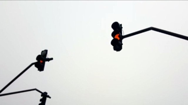 Atenção motorista! Semáforos do Trevo Cataratas continuam em amarelo piscante