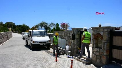 MUĞLA Ekipler, yıkım için Özdil'in villasında