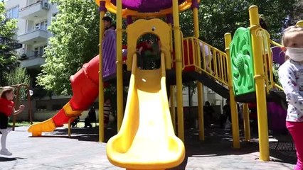 14 yaş altı çocuklar uzun zaman sonra sokağa çıktı