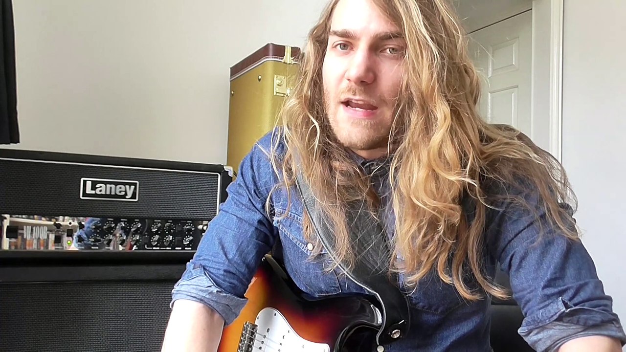 Fender Classic Series '70s Stratocaster Review/Demo