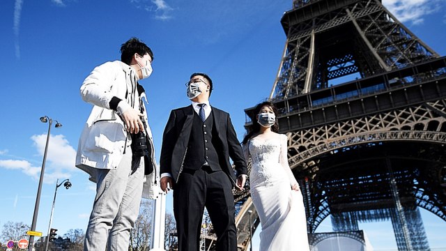 Should European countries open borders to boost tourism?