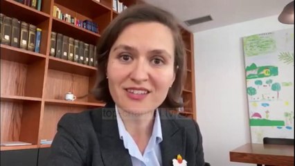 Top News - Mbyllet viti akademik/ Shahini, një mesazh për rektorët