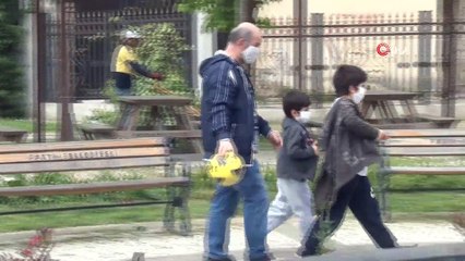 0-14 Yaş Altı Çocuklar İçin 4 Saatlik İzin Bitti, Parklar Boş Kaldı