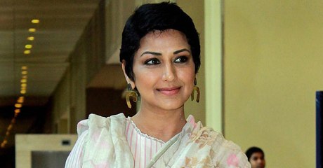 कैंसर से जंग लड़ रही सोनाली से मिलने पहुंचे ऐश्वर्या-अभिषेक - Patrika Bollywood