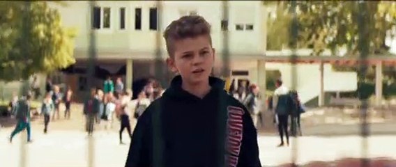 Una pequeña mentira - Tráiler