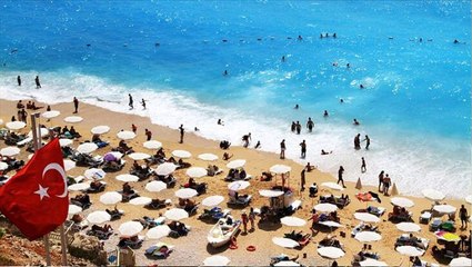 Son Dakika: Bakan Koca, turizmde uygulanacak normalleşme planını paylaştı: Bayramdan sonra yurt dışından gelenlere test yapacağız