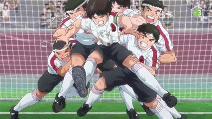 ستة لاعبين يصدون تسديدة تسوباسا ⚽