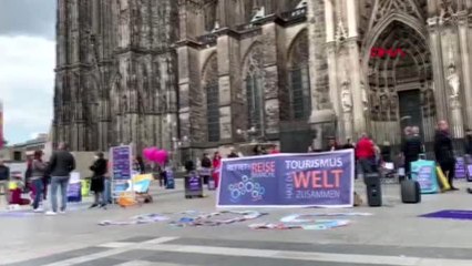 Almanya'da salgının getirdiği seyahat kısıtlamasından etkilenen turizmciler protesto...